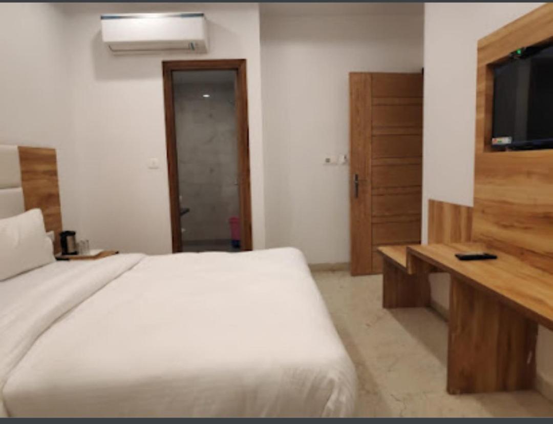 Hotel Awesome International นิวเดลี ภายนอก รูปภาพ