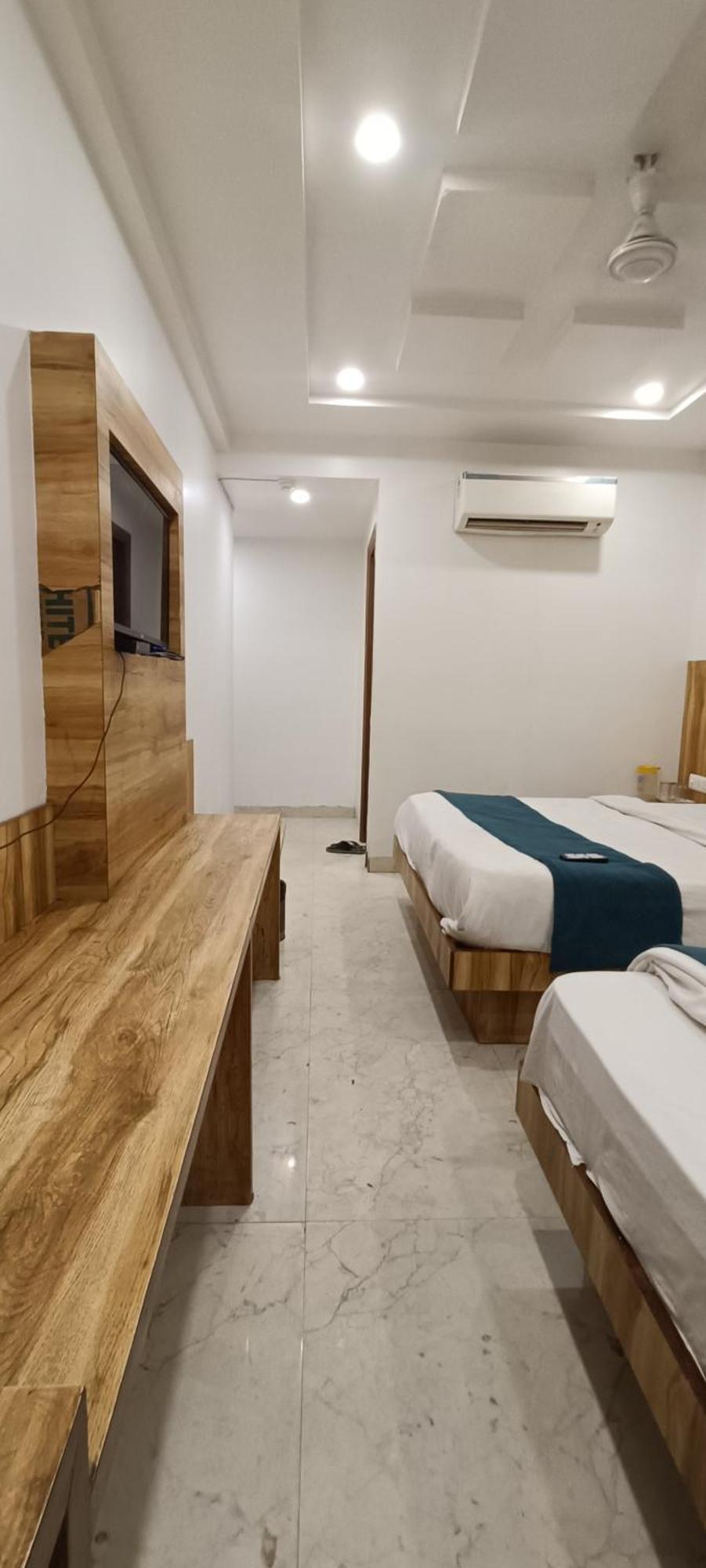 Hotel Awesome International นิวเดลี ภายนอก รูปภาพ